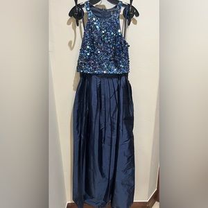 Adrianna Papell size 6 2-piece formal gown!